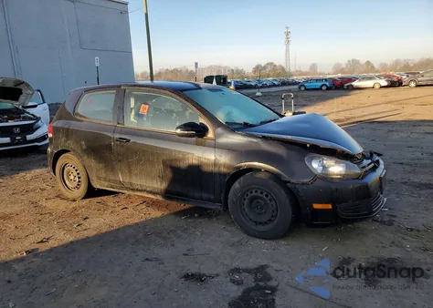 2010 Volkswagen Golf z USA, uszkodzony, nr VIN WVWBA7AJ8AW277497